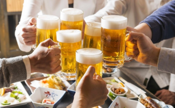 Nếu bạn uống 1 chai bia mỗi tối, điều gì sẽ xảy ra với cơ thể theo thời gian?