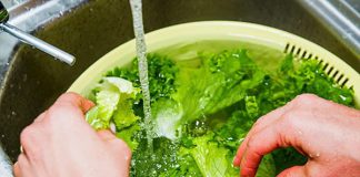 Mẹo rửa rau như thế nào để loại bỏ thuốc trừ sâu gây hại