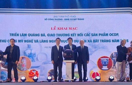 Hà Nội quảng bá, kết nối sản phẩm OCOP, thủ công mỹ nghệ và làng nghề tại Bát Tràng