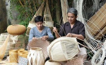 Làng nghề vào cuộc ‘bắt tay’ du lịch, nâng cao giá trị sản phẩm