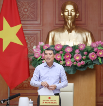Quyết liệt cắt giảm thủ tục hành chính, phát triển toàn diện ngành văn hóa, thể thao và du lịch