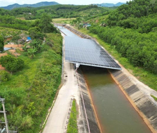 Hà Tĩnh mở lối cho điện mặt trời trên kênh thủy lợi