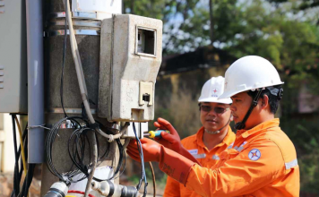 Bộ Công thương lo đủ điện, xăng dầu, theo dõi sát diễn biến xuất nhập khẩu